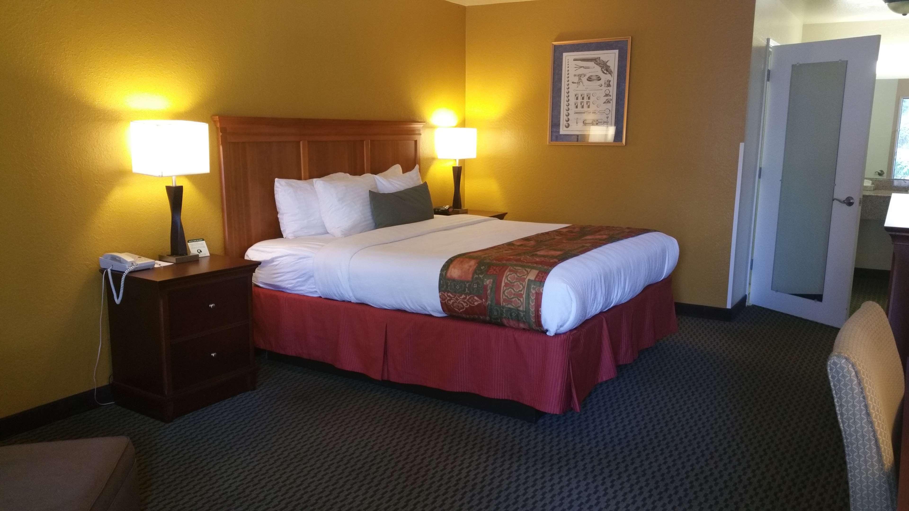Best Western Plus Sonora Oaks Hotel And Conference Center Exterior photo
