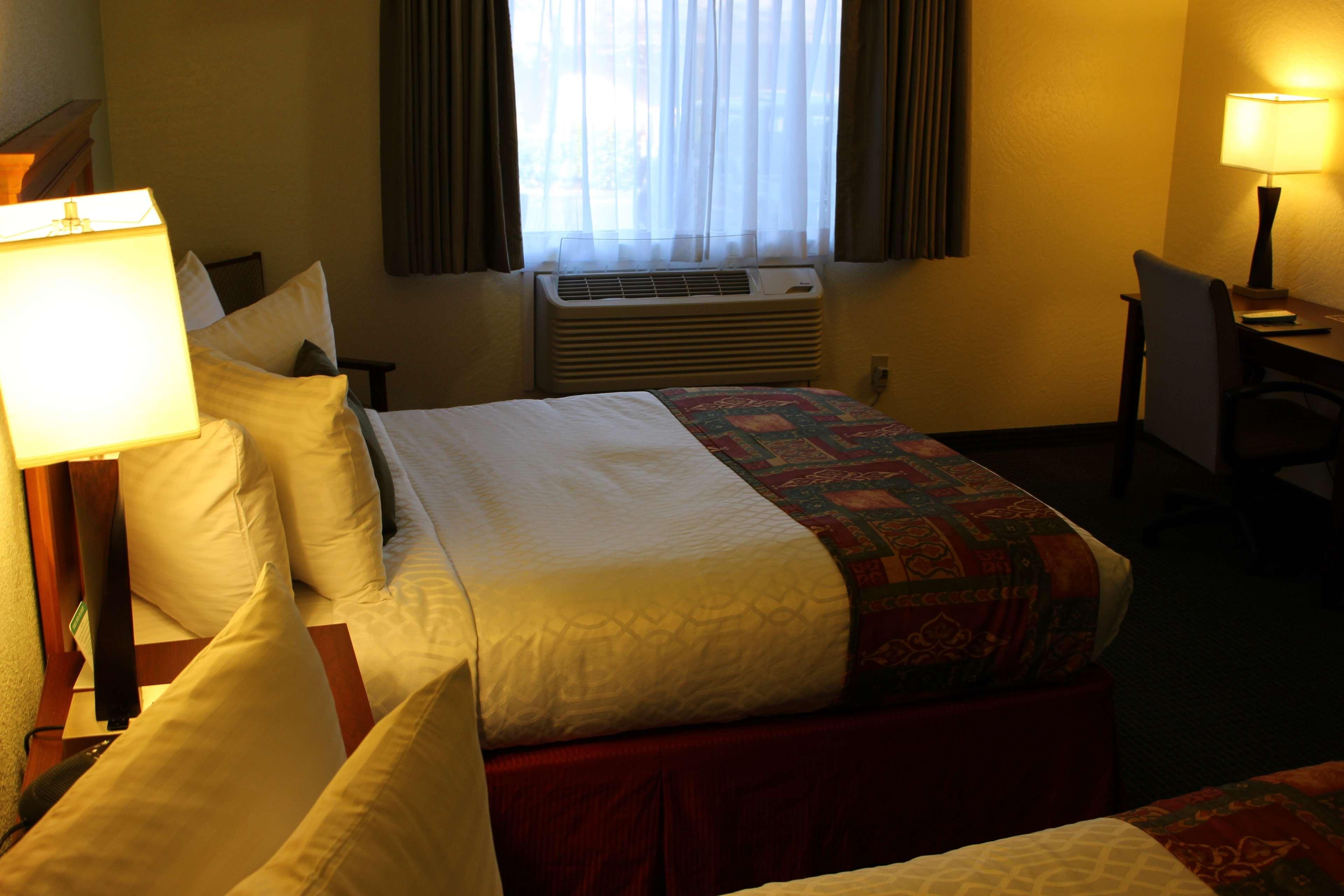 Best Western Plus Sonora Oaks Hotel And Conference Center Exterior photo