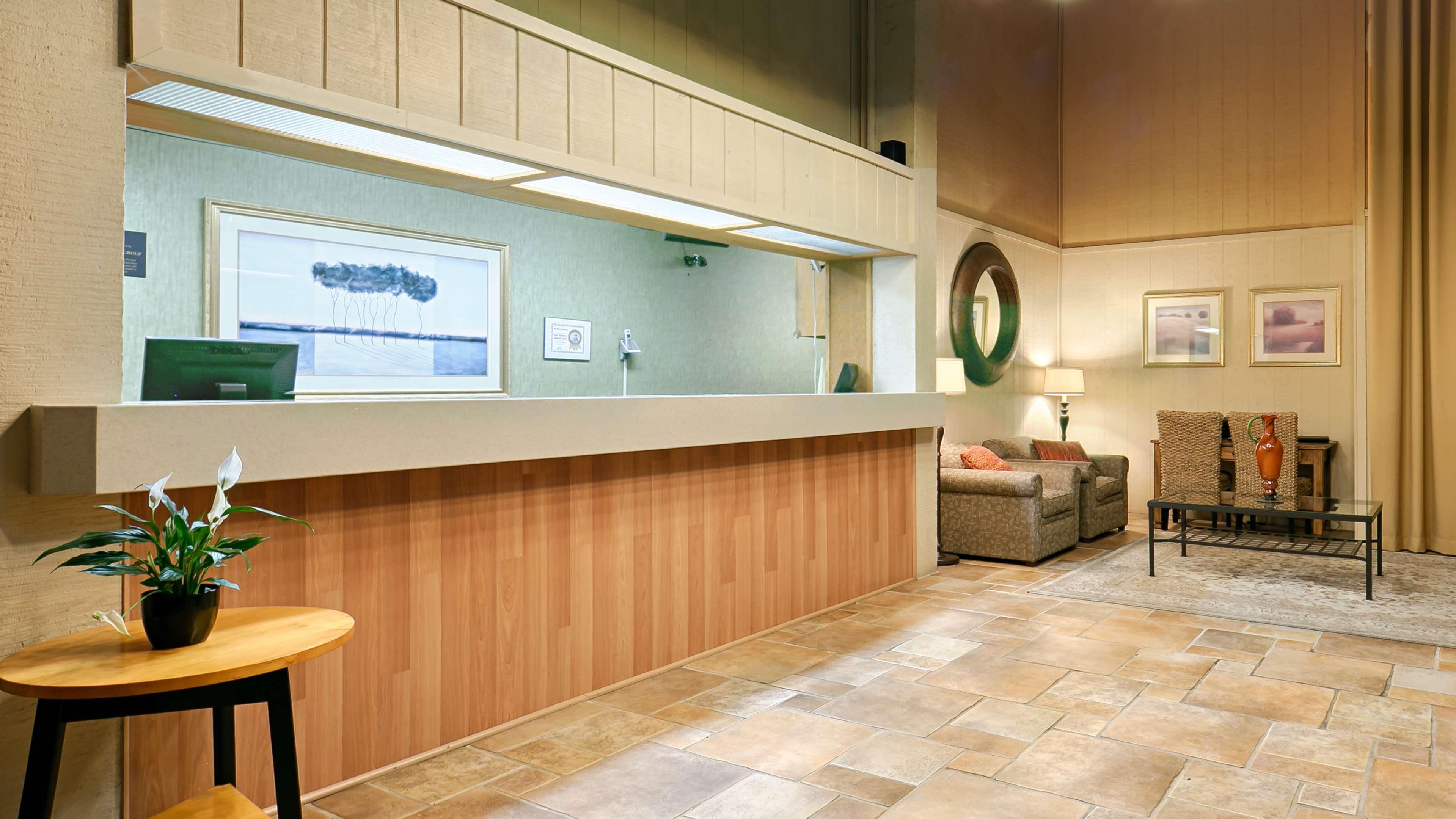 Best Western Plus Sonora Oaks Hotel And Conference Center Exterior photo