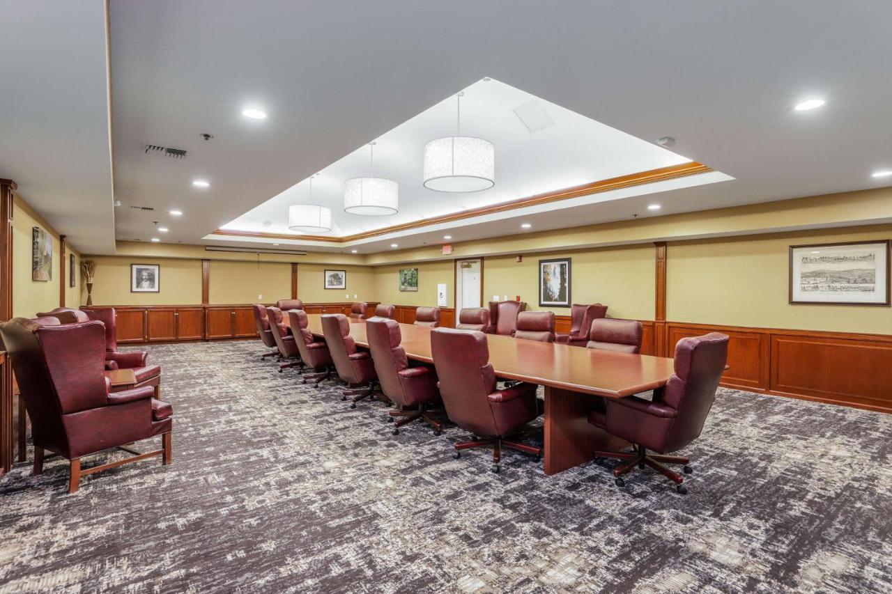 Best Western Plus Sonora Oaks Hotel And Conference Center Exterior photo