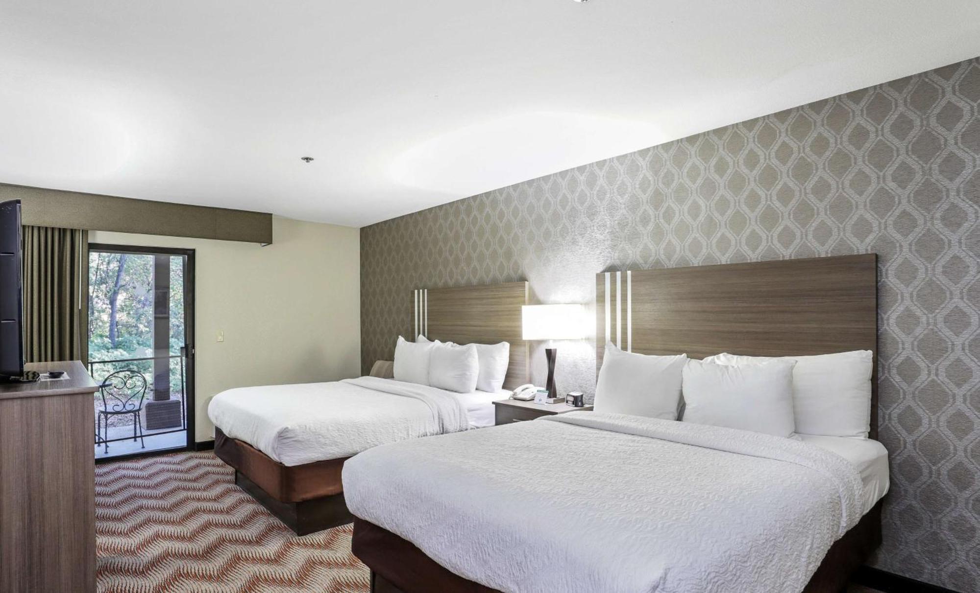 Best Western Plus Sonora Oaks Hotel And Conference Center Exterior photo