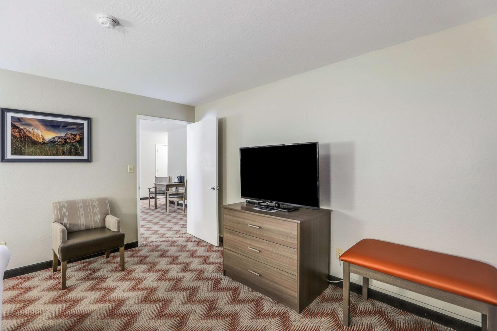 Best Western Plus Sonora Oaks Hotel And Conference Center Exterior photo