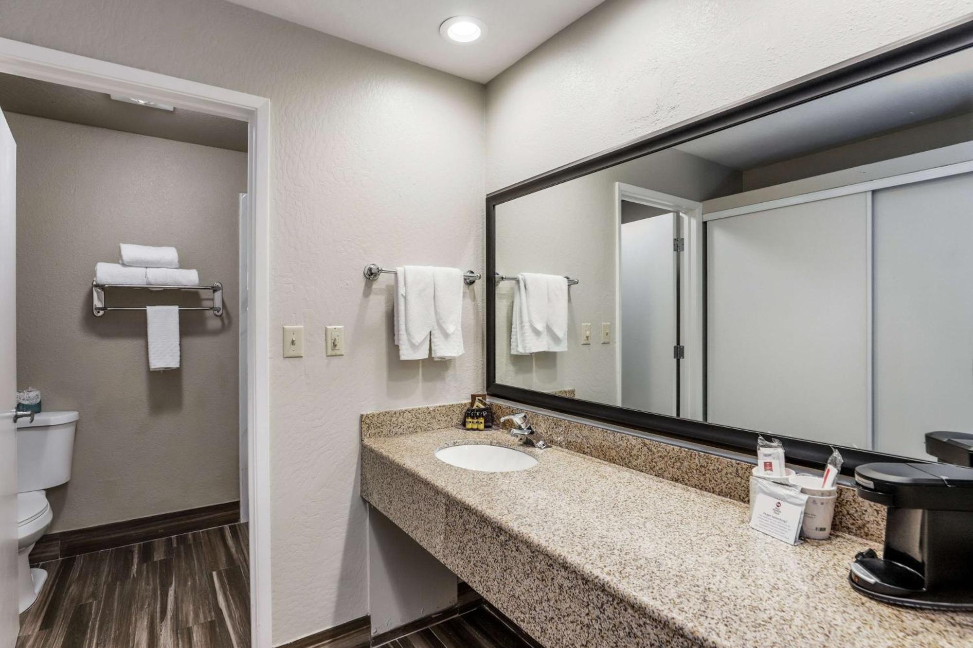 Best Western Plus Sonora Oaks Hotel And Conference Center Exterior photo