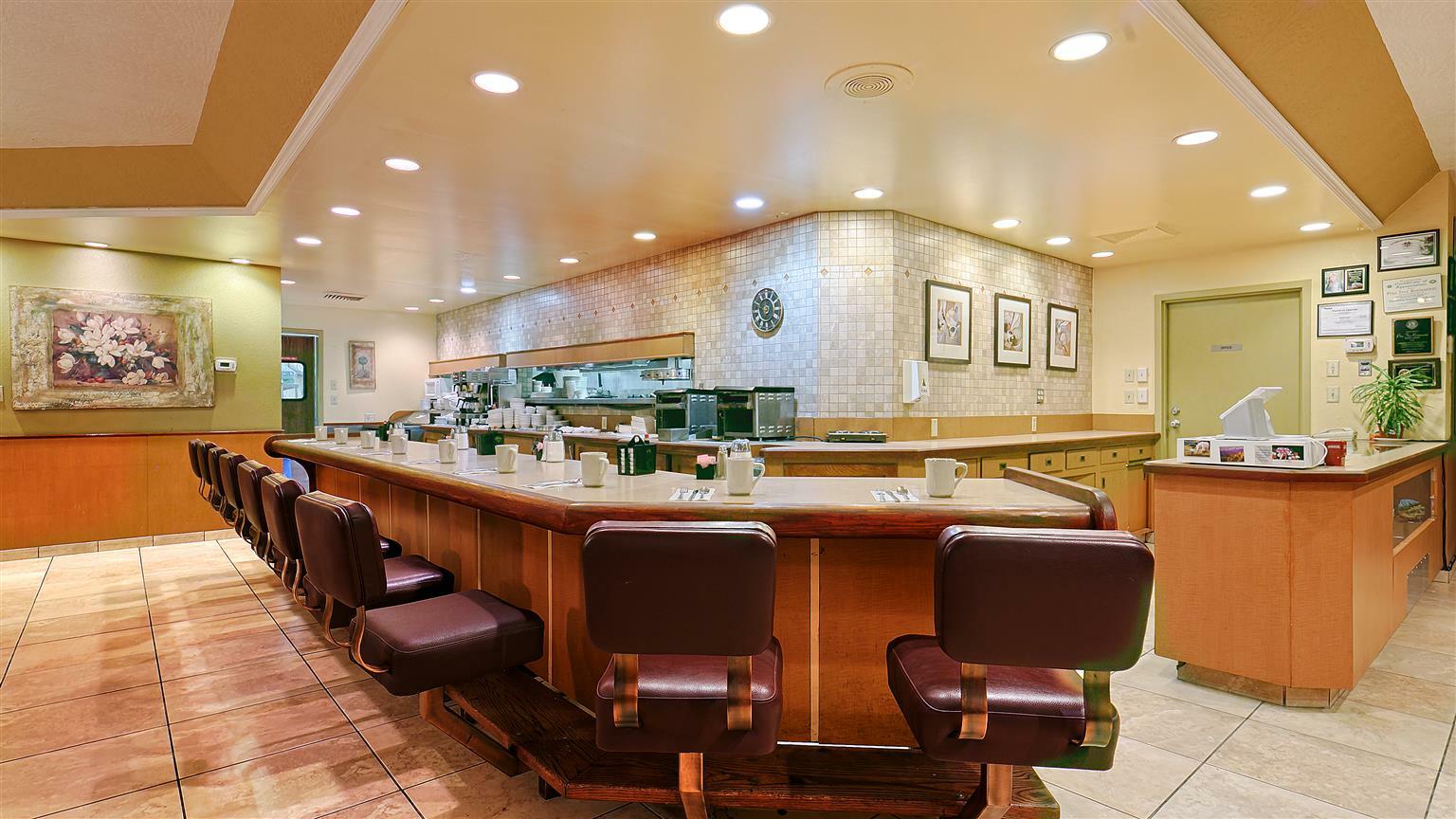 Best Western Plus Sonora Oaks Hotel And Conference Center Exterior photo