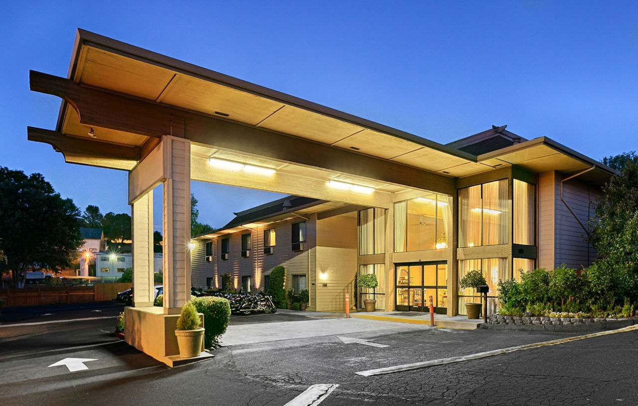 Best Western Plus Sonora Oaks Hotel And Conference Center Exterior photo